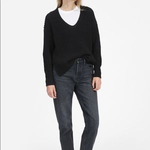 Never worn Everlane Texture Cotton V-neck Sweater